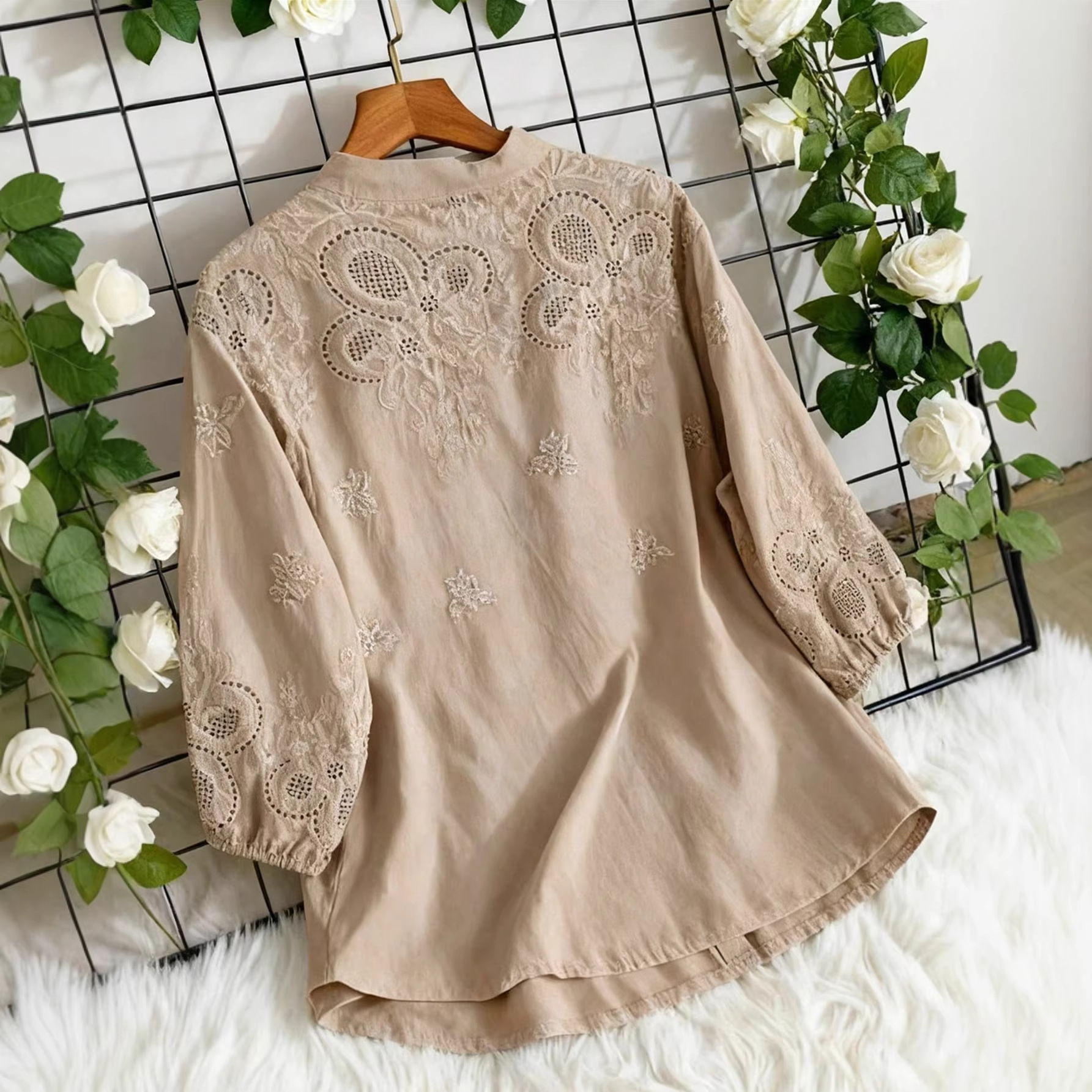 Camisa Holgada de Algodón para Mujer | Oversize Casual Color Caqui | Entretiempo y Verano - Imagen 6
