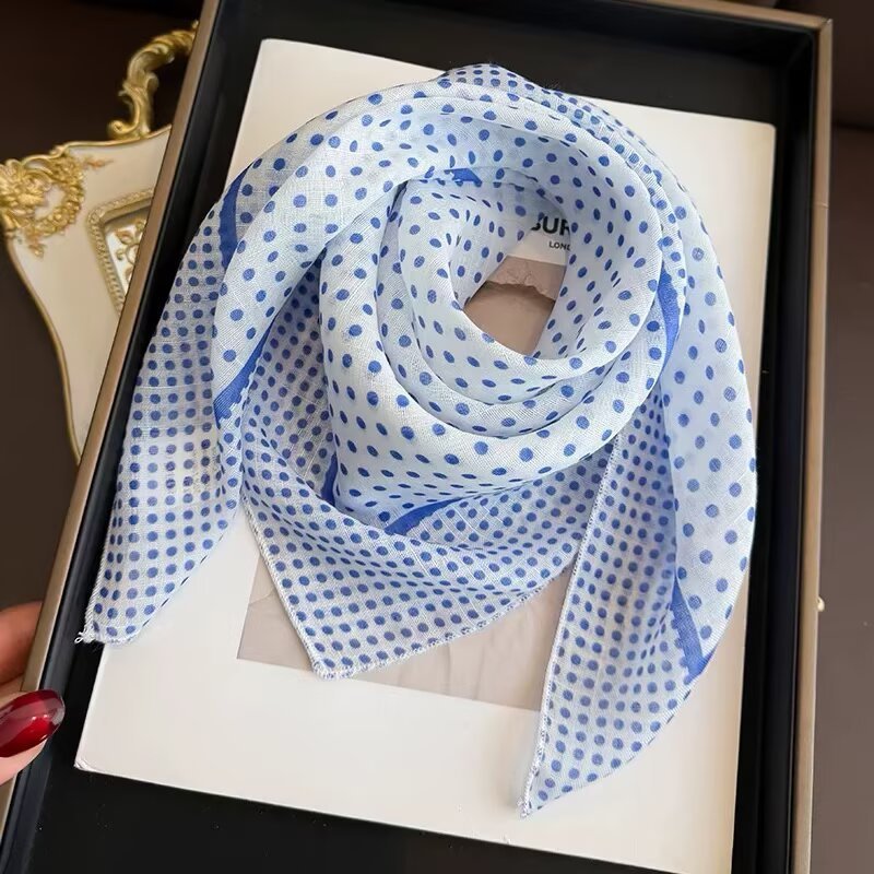 Pañuelo Cuadrado Vintage Artístico para Mujer | Diadema y Accesorio de Pelo | Estilo Bohemio - Imagen 4