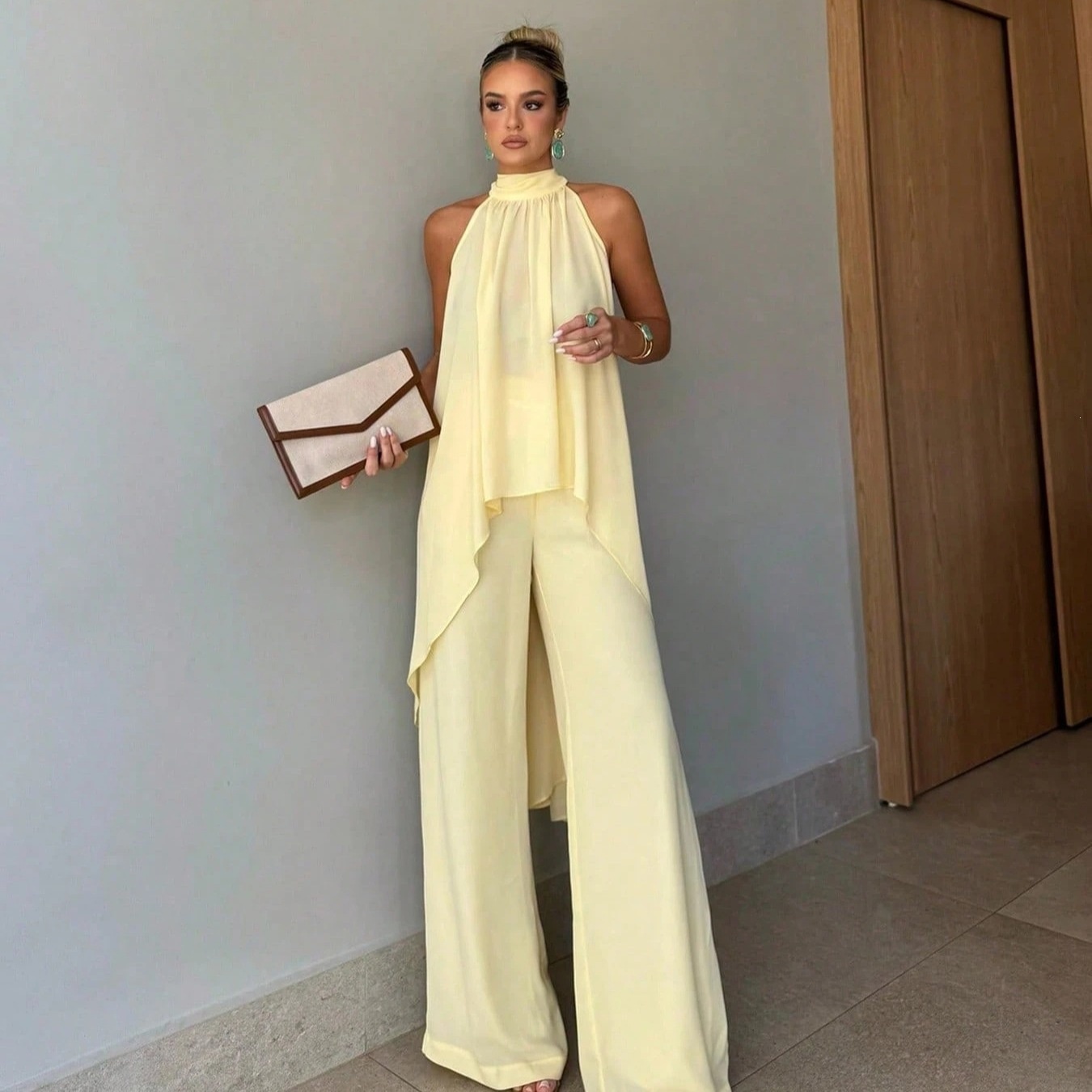 Conjunto Elegante de Dos Piezas para Mujer | Top Sin Mangas + Falda | Color Liso Entretiempo - Imagen 2