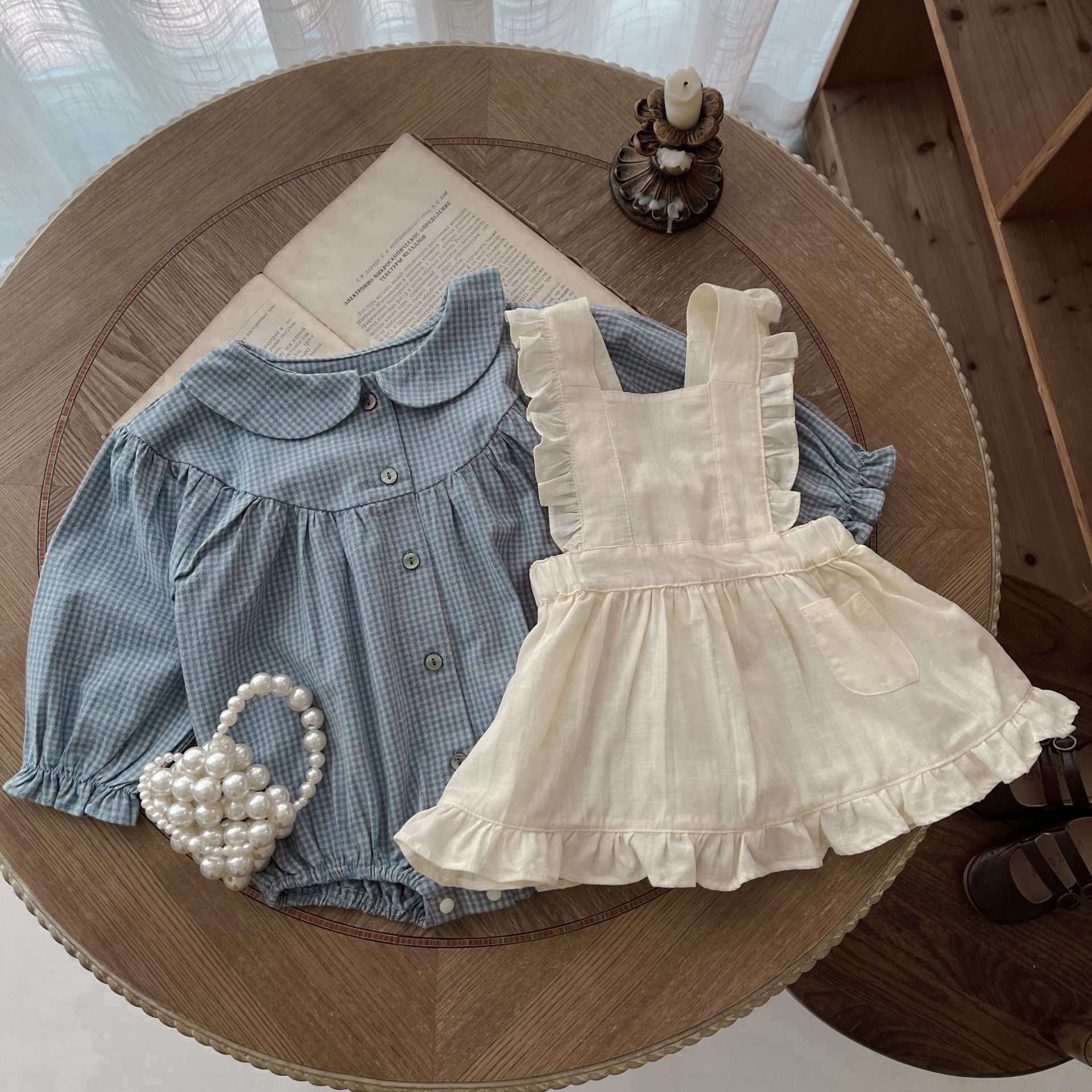 Pelele con Sobrefalda a Cuadros para Bebé Niña | Beige | Tallas 66-100 cm | Ropa Elegante para Fotos y Eventos | TiendasFR
